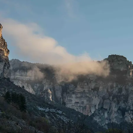 Campsite Camping Les Prades Mostuejouls